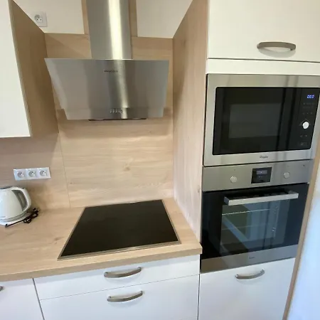 公寓 Harmonia Ii *